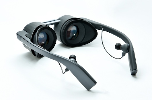 Panasonic выпускает первые в мире VR-очки с поддержкой HDR и UHD